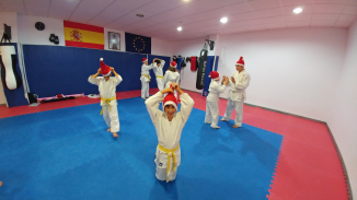 aikido-kids-infantil-y-juvenil-entrenamiento-navideno-2016-defensa-personal-aikido-aikikai-san-vicente-del-raspeig-al_12