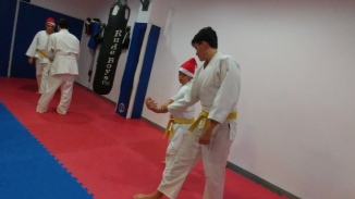 aikido-kids-infantil-y-juvenil-entrenamiento-navideno-2016-defensa-personal-aikido-aikikai-san-vicente-del-raspeig-al_63