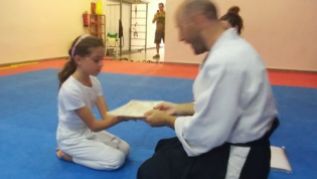 Aikido Kids (infantil y juvenil), fin de curso 2016-2017 (entrega diplomas, cinturones Kyu...) - 20170621_192433