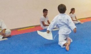 Aikido Kids (infantil y juvenil), fin de curso 2016-2017 (entrega diplomas, cinturones Kyu...) - 20170621_192626