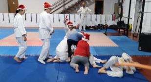 20191219 Clase prenavideña 2019 - Aikido Kids (Infantil y Juvenil) - Aikido Aikikai San Vicente - Alicante - 048 (IMG_20191219_205356_1)