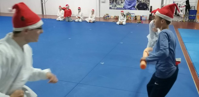 20191219 Clase prenavideña 2019 - Aikido Kids (Infantil y Juvenil) - Aikido Aikikai San Vicente - Alicante - 051 (IMG_20191219_205518)